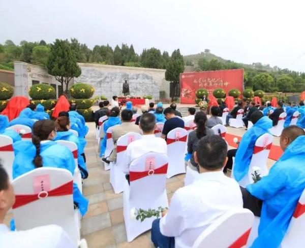 凤凰山公祭现场