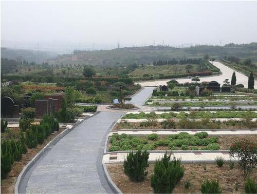 洛阳首阳古园美景如画.jpg