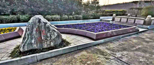 洛阳仙鹤陵园仁爱苑花坛葬