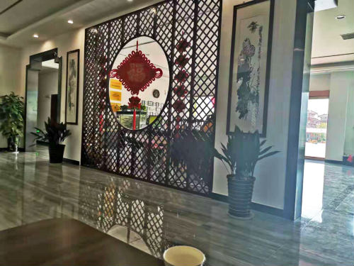 洛阳仙鹤陵园大厅窗明几净.jpg